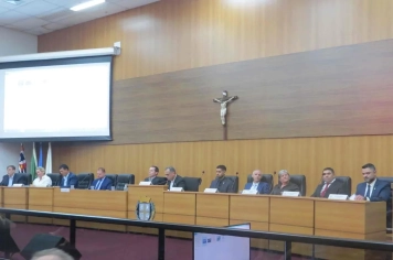 Câmara aprova Projetos de Lei do Executivo em sessão extraordinária