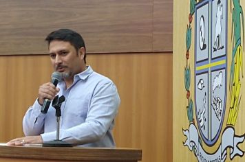 Nabuco entregou Moções de Congratulações e Aplausos na Câmara
