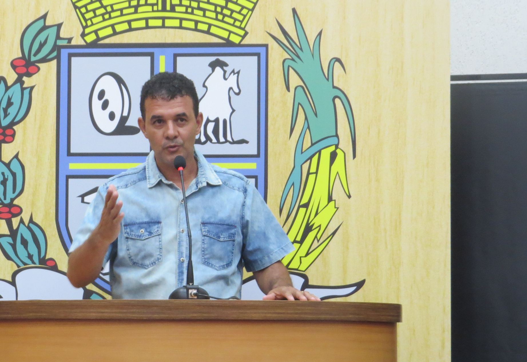 Rosildo pede estudo técnico para instalação de caixa d’água de grande capacidade nos bairros Santa Maria I, II e III.