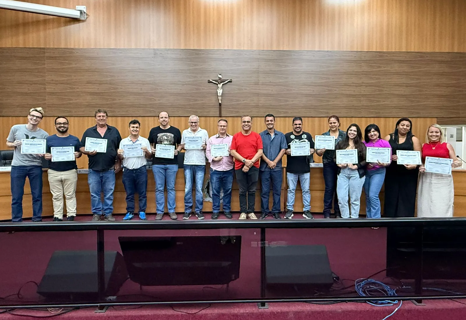 Funcionários Efetivos da Câmara Municipal de Rio das Pedras recebem moção de congratulações e aplausos