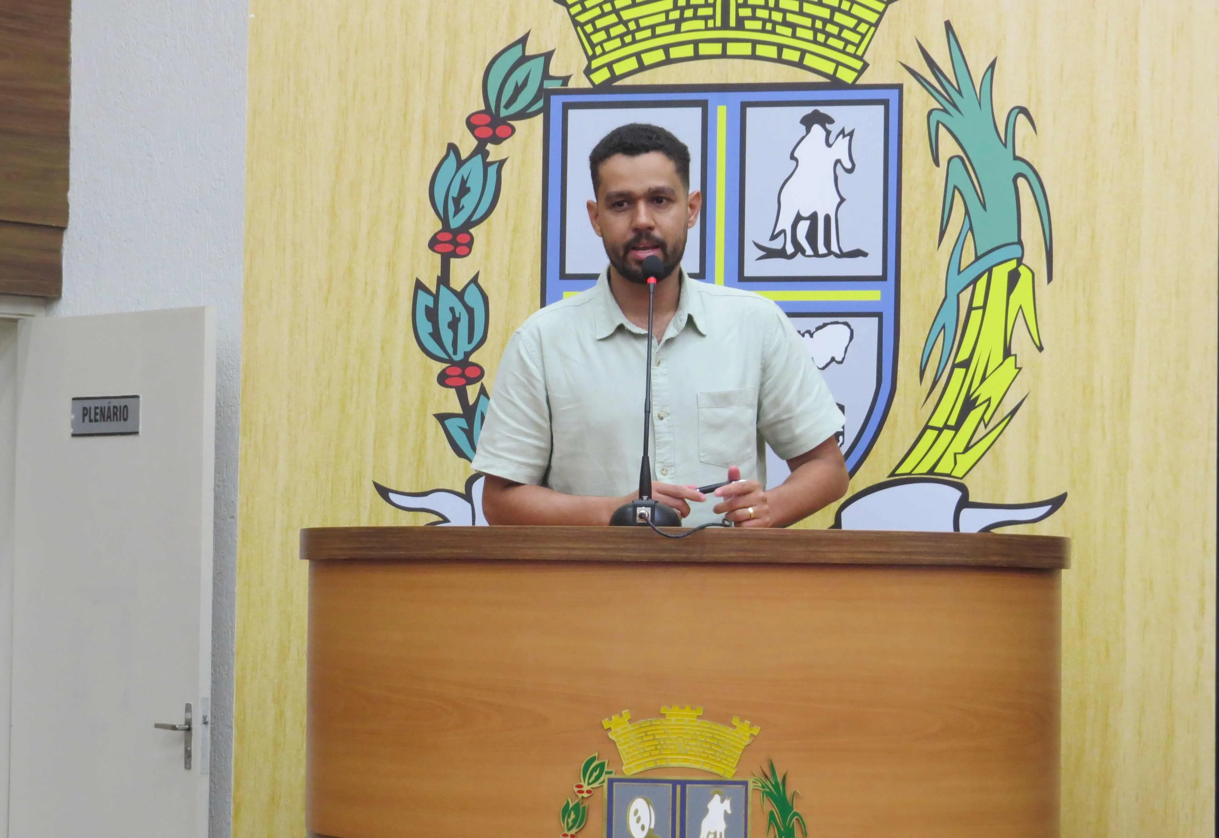 Só do Urso Branco solicita estudos para academia ao ar livre e parquinho para o bairro Luiz Massud Coury 