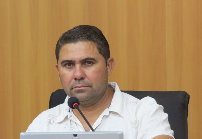 Vereador Nivaldo do Depósito pede vários serviços à Administração Municipal