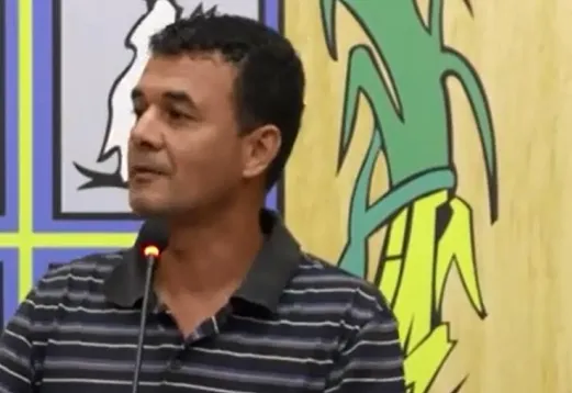 Rosildo solicita adequações no trânsito próximo à escola Cambará