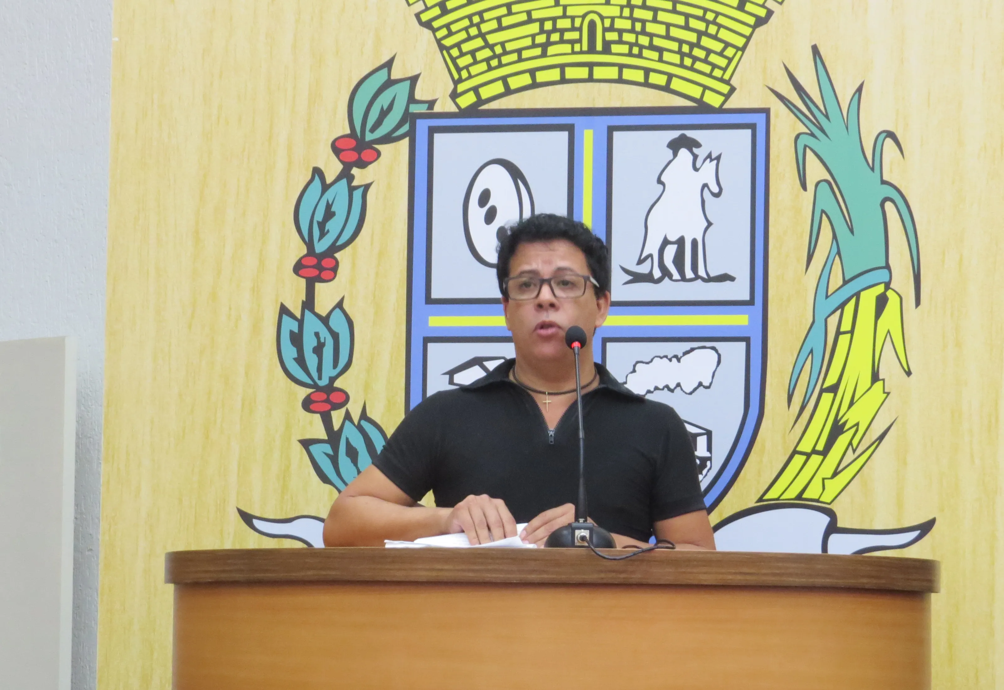 Professor Geraldo pede retorno do atendimento presencial pelo SAAE