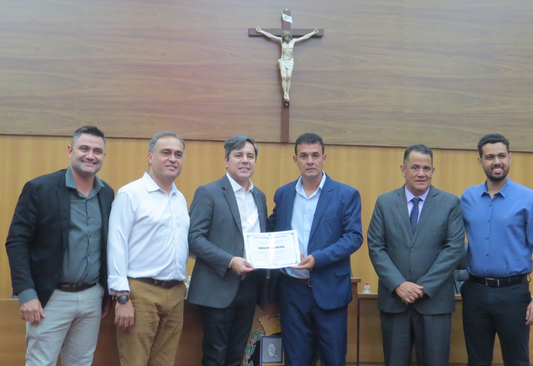 Câmara presta homenagem á Banda Mensagem Real