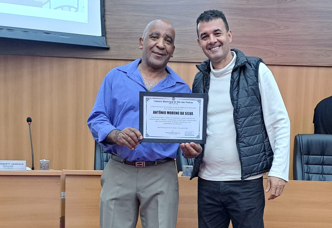 Câmara Municipal entrega Moção de Congratulações e Aplausos  na segunda-feira, 13 de outubro